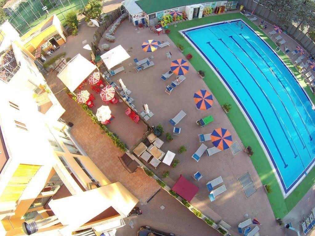 Village Sport Holidays Черветері Екстер'єр фото